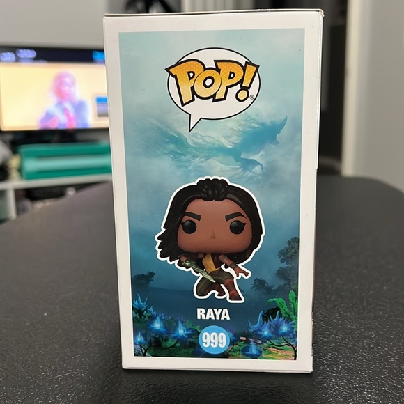 POP! Funko Disney RAYA and The Last Dragon # 999 NIB - Picture 5 of 7